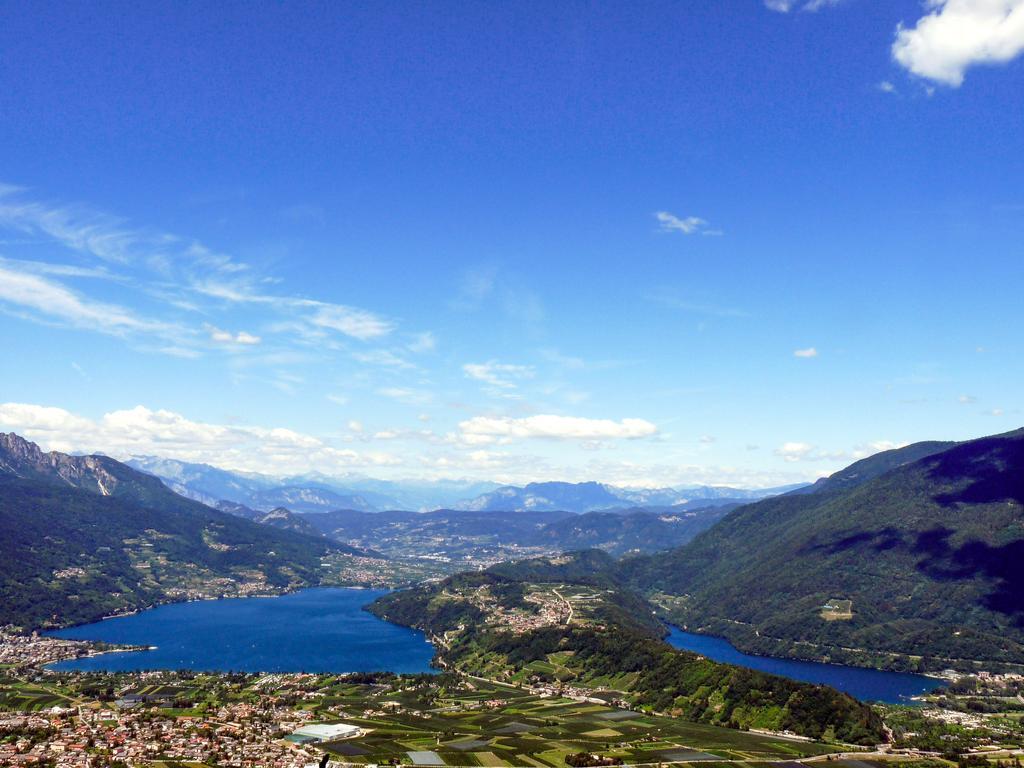 La Terrazza Sul Lago 페르지네 발수가나 외부 사진