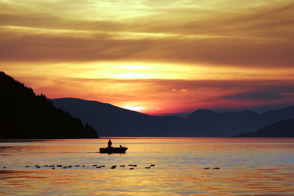 La Terrazza Sul Lago 페르지네 발수가나 외부 사진